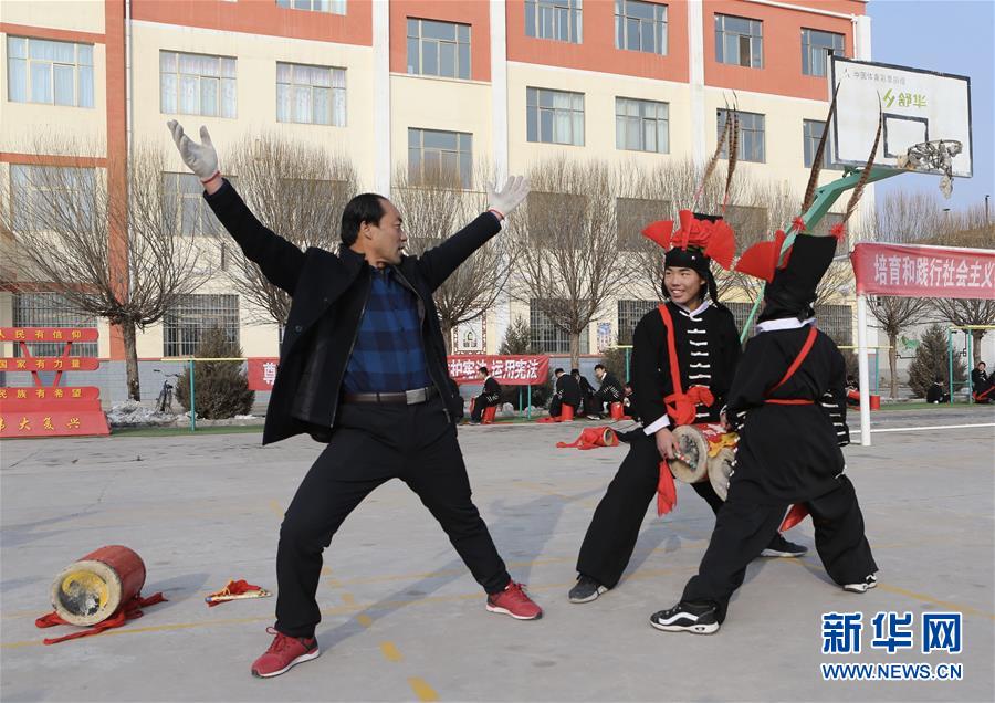 （社會(huì)）（1）甘肅武威：非遺“攻鼓子”進(jìn)校園