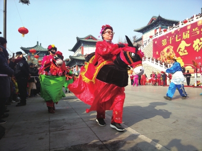 蘭州：區(qū)縣活動(dòng)紅火年味足（圖）