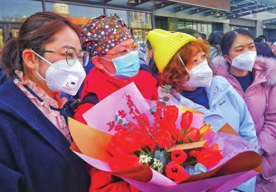 密集出發(fā)！甘肅省第四批援鄂醫(yī)療隊啟程赴武漢