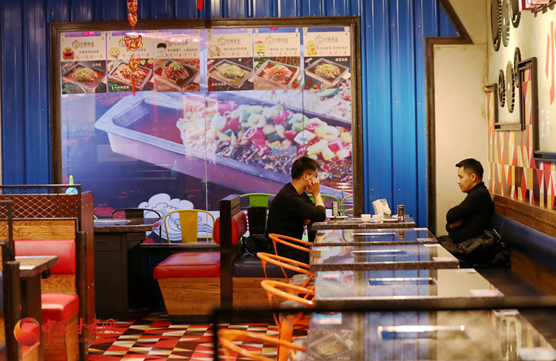 現(xiàn)場(chǎng)直擊：蘭州全面恢復(fù)餐飲堂食（組圖）
