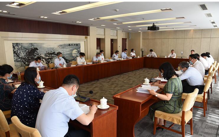 【兩會快訊】甘肅代表團(tuán)分組審議全國人大常委會工作報(bào)告，唐仁健參加第二小組會議并發(fā)言