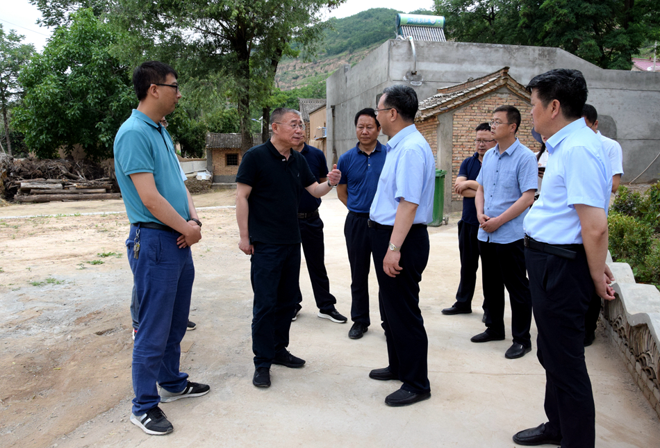 王銳深入麥積區(qū)、甘谷縣掛牌督戰(zhàn)村調(diào)研指導(dǎo)脫貧攻堅(jiān)工作