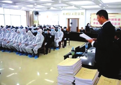 天水秦州區(qū)開(kāi)審18人涉惡案 被控涉嫌敲詐勒索、尋釁滋事、開(kāi)設(shè)賭場(chǎng)等