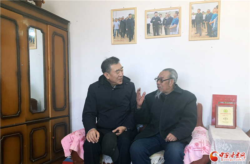 甘肅省延安精神研究會(huì)一行再訪(fǎng)八步沙 追尋六老漢治沙圓夢(mèng)初心