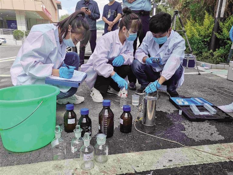 蘭州市開展醫(yī)療機構廢水廢氣免費檢測活動
