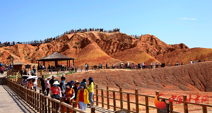 端午假期張掖共接待游客87.05萬人次，實現(xiàn)旅游收入4.64億元