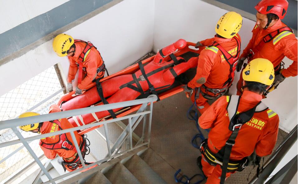 【隴拍客】超燃！ “火焰藍(lán)”競(jìng)技比武火力全開