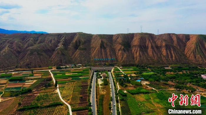 甘肅榆中造養(yǎng)結(jié)合十數(shù)年荒山改綠 野生動物?！奥睹妗?>
        </a><em>甘肅榆中造養(yǎng)結(jié)合十數(shù)年荒山改綠 野生動物?！奥睹妗?/em></li>
    <li><a  target=