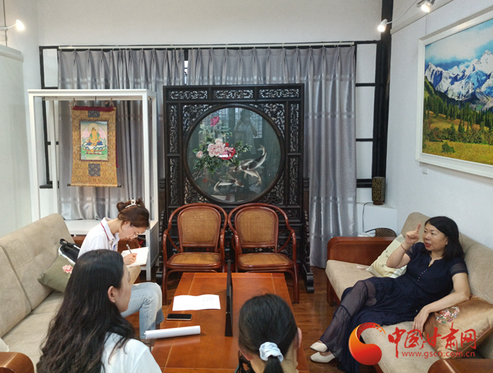 【蘭大新聞學(xué)子重走西北角】蜀繡大師孟德芝：一針一線繡出千年底蘊(yùn)