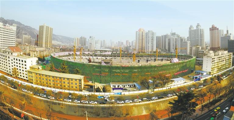 蘭州市七里河體育場主體封頂，預(yù)計明年7月交付使用