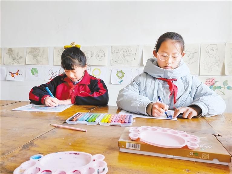 甘肅這兩名小朋友，被太空中亞平老師點(diǎn)了名