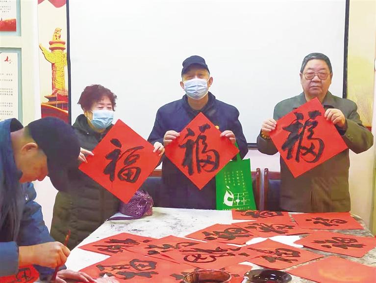 蘭州：“幸福敲門 新春送?！被顒?dòng)情暖萬(wàn)家
