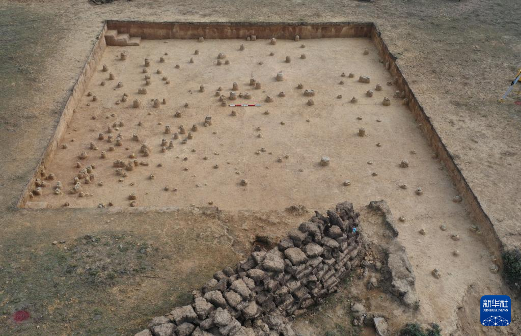 四川稻城縣皮洛舊石器時(shí)代遺址探方發(fā)掘情況（資料圖）。