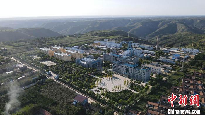 圖為華能正寧核桃峪煤礦廠區(qū)。(資料圖) 慶陽(yáng)市委宣傳部供圖