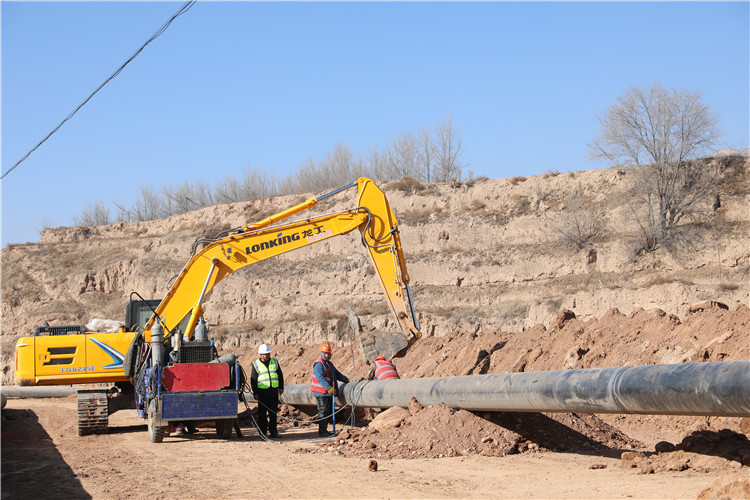 臨洮縣洮陽水廠農(nóng)村供水鞏固提升暨城區(qū)第二水源工程現(xiàn)場(chǎng)。_副本.jpg