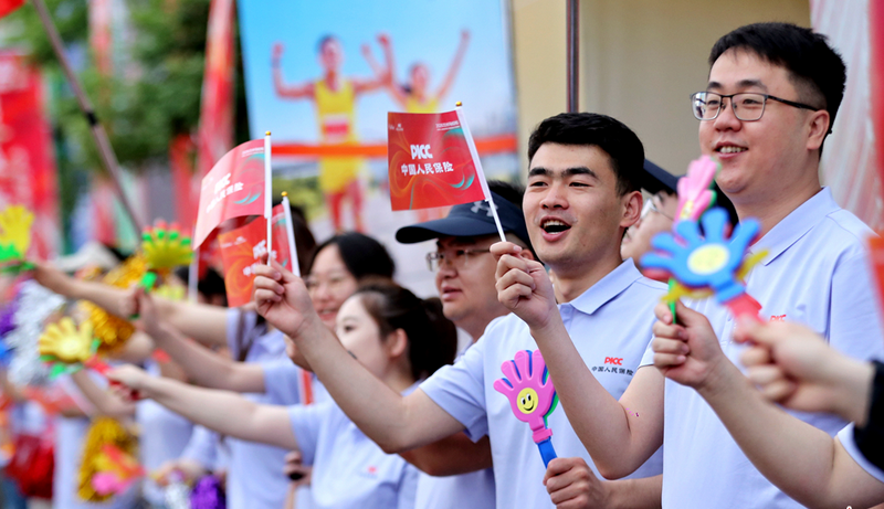 圖集|守護每一程 溫暖每一步——中國人保以專業(yè)與溫度點亮蘭馬賽道